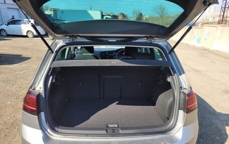 Volkswagen Golf VII, 2018 год, 1 750 000 рублей, 3 фотография