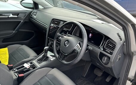 Volkswagen Golf VII, 2018 год, 1 750 000 рублей, 8 фотография