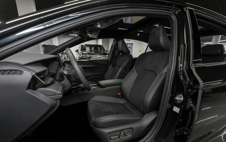 Toyota Camry, 2025 год, 4 550 000 рублей, 9 фотография