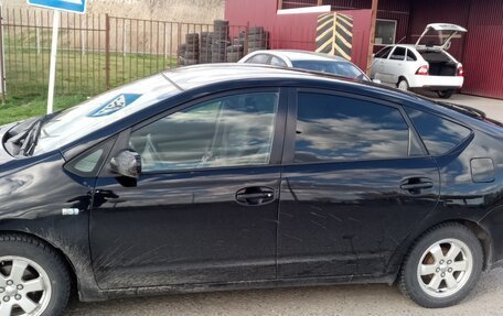 Toyota Prius, 2005 год, 450 000 рублей, 2 фотография