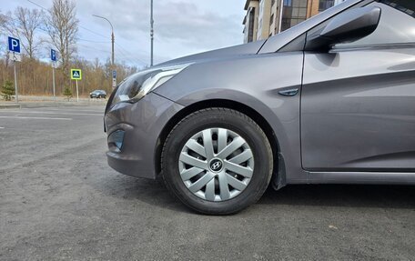 Hyundai Solaris II рестайлинг, 2015 год, 1 000 000 рублей, 5 фотография