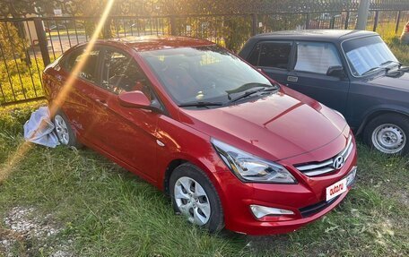 Hyundai Solaris II рестайлинг, 2015 год, 1 230 000 рублей, 6 фотография