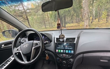 Hyundai Solaris II рестайлинг, 2015 год, 820 000 рублей, 7 фотография