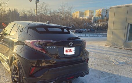 Toyota C-HR I рестайлинг, 2017 год, 2 160 000 рублей, 3 фотография