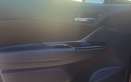 Toyota C-HR I рестайлинг, 2017 год, 2 160 000 рублей, 17 фотография