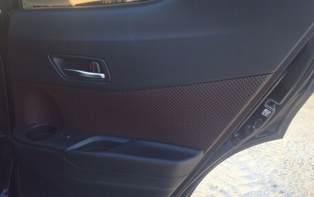 Toyota C-HR I рестайлинг, 2017 год, 2 160 000 рублей, 20 фотография