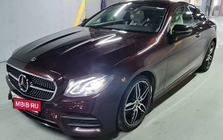 Mercedes-Benz E-Класс, 2019 год, 5 500 000 рублей, 6 фотография