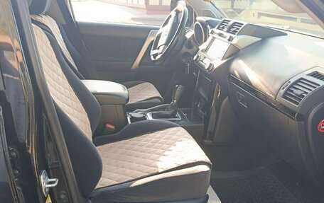 Toyota Land Cruiser Prado 150 рестайлинг 2, 2013 год, 3 550 000 рублей, 12 фотография