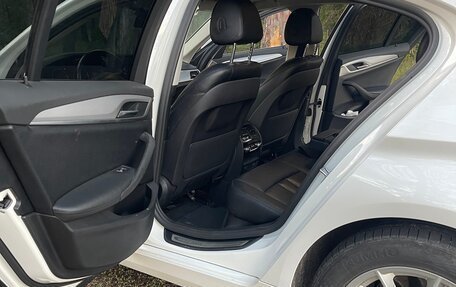 BMW 5 серия, 2019 год, 2 950 000 рублей, 14 фотография