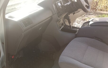 Toyota HiAce H50 H60 H70, 1987 год, 650 000 рублей, 8 фотография