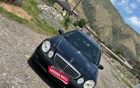 Mercedes-Benz E-Класс, 2002 год, 880 000 рублей, 1 фотография