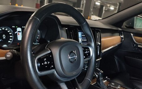 Volvo S90 II рестайлинг, 2017 год, 2 550 000 рублей, 13 фотография