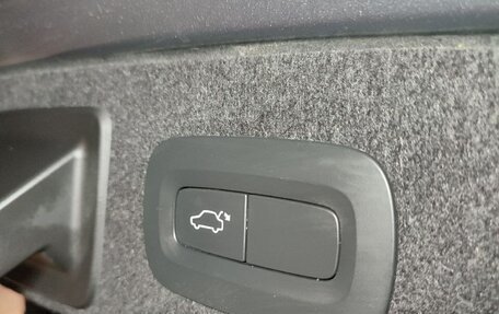 Volvo S90 II рестайлинг, 2017 год, 2 550 000 рублей, 34 фотография