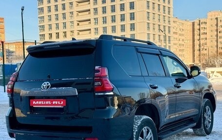 Toyota Land Cruiser Prado 150 рестайлинг 2, 2020 год, 4 300 000 рублей, 8 фотография