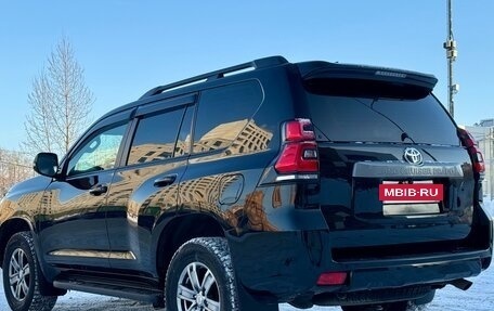 Toyota Land Cruiser Prado 150 рестайлинг 2, 2020 год, 4 300 000 рублей, 5 фотография