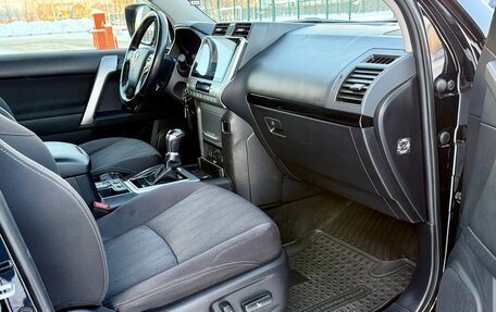 Toyota Land Cruiser Prado 150 рестайлинг 2, 2020 год, 4 300 000 рублей, 14 фотография