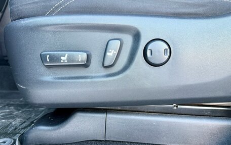 Toyota Land Cruiser Prado 150 рестайлинг 2, 2020 год, 4 300 000 рублей, 22 фотография