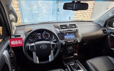 Toyota Land Cruiser Prado 150 рестайлинг 2, 2015 год, 3 950 000 рублей, 7 фотография