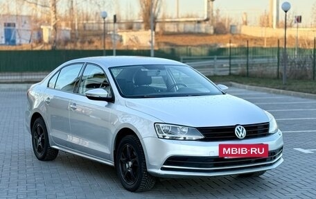 Volkswagen Jetta VI, 2015 год, 990 000 рублей, 3 фотография