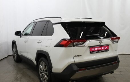 Toyota RAV4, 2021 год, 3 750 000 рублей, 6 фотография