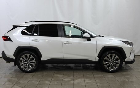 Toyota RAV4, 2021 год, 3 750 000 рублей, 7 фотография