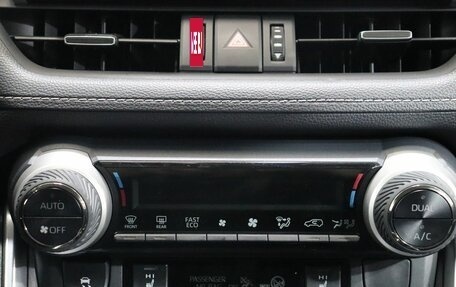 Toyota RAV4, 2021 год, 3 750 000 рублей, 17 фотография