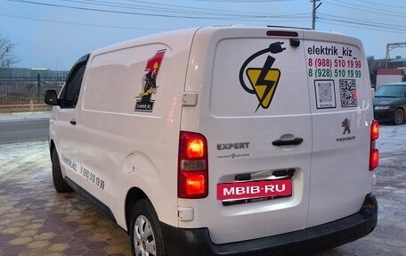 Peugeot Expert, 2018 год, 1 950 000 рублей, 3 фотография