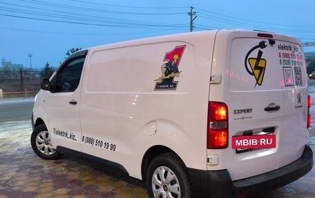 Peugeot Expert, 2018 год, 1 950 000 рублей, 2 фотография