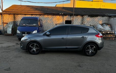 Renault Megane III, 2011 год, 750 000 рублей, 2 фотография