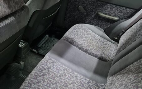 Suzuki Swift II, 2001 год, 250 000 рублей, 17 фотография