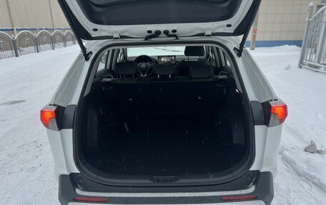 Toyota RAV4, 2025 год, 4 100 000 рублей, 26 фотография