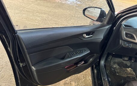 Hyundai Solaris II рестайлинг, 2019 год, 1 650 000 рублей, 15 фотография