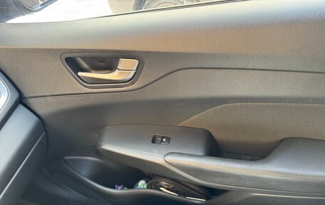 Hyundai Solaris II рестайлинг, 2019 год, 1 650 000 рублей, 31 фотография