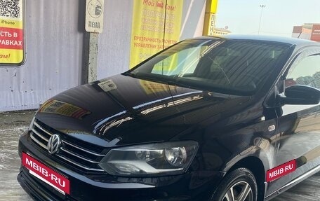 Volkswagen Polo VI (EU Market), 2018 год, 655 000 рублей, 2 фотография