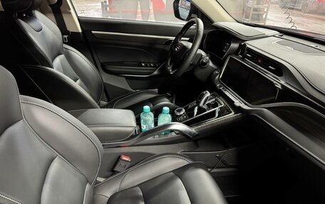 Geely Atlas, 2023 год, 2 200 000 рублей, 6 фотография