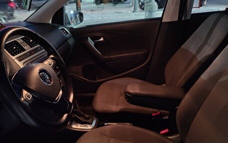 Volkswagen Polo VI (EU Market), 2016 год, 1 000 000 рублей, 16 фотография