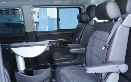 Volkswagen Multivan T6 рестайлинг, 2015 год, 4 250 000 рублей, 8 фотография