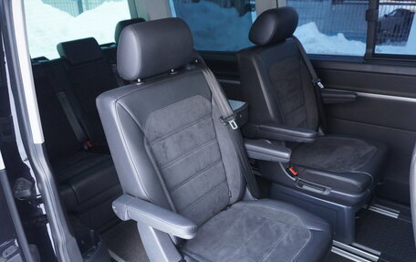 Volkswagen Multivan T6 рестайлинг, 2015 год, 4 250 000 рублей, 13 фотография