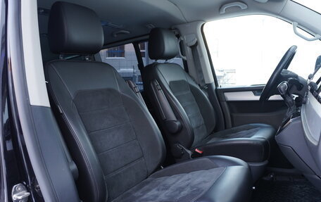 Volkswagen Multivan T6 рестайлинг, 2015 год, 4 250 000 рублей, 14 фотография