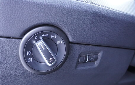 Volkswagen Multivan T6 рестайлинг, 2015 год, 4 250 000 рублей, 19 фотография