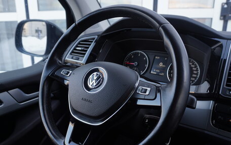 Volkswagen Multivan T6 рестайлинг, 2015 год, 4 250 000 рублей, 17 фотография