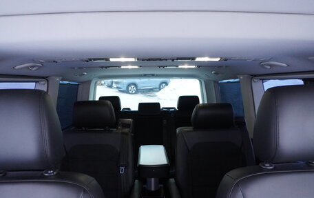 Volkswagen Multivan T6 рестайлинг, 2015 год, 4 250 000 рублей, 25 фотография