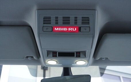 Volkswagen Multivan T6 рестайлинг, 2015 год, 4 250 000 рублей, 24 фотография