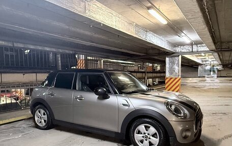 MINI Hatch, 2018 год, 2 100 000 рублей, 2 фотография