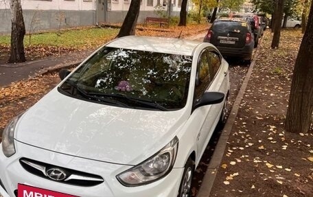 Hyundai Solaris II рестайлинг, 2013 год, 700 000 рублей, 9 фотография