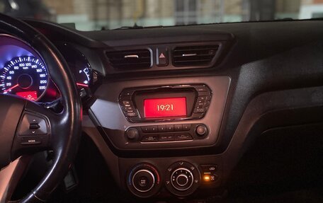 KIA Rio III рестайлинг, 2014 год, 850 000 рублей, 12 фотография