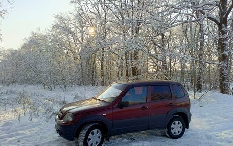 Chevrolet Niva I рестайлинг, 2004 год, 300 000 рублей, 4 фотография