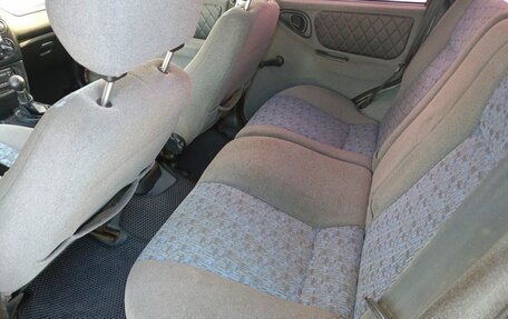 Chevrolet Niva I рестайлинг, 2004 год, 300 000 рублей, 10 фотография