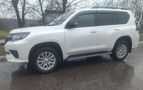 Toyota Land Cruiser Prado 150 рестайлинг 2, 2015 год, 3 850 000 рублей, 2 фотография