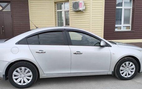 Chevrolet Cruze II, 2010 год, 465 000 рублей, 2 фотография